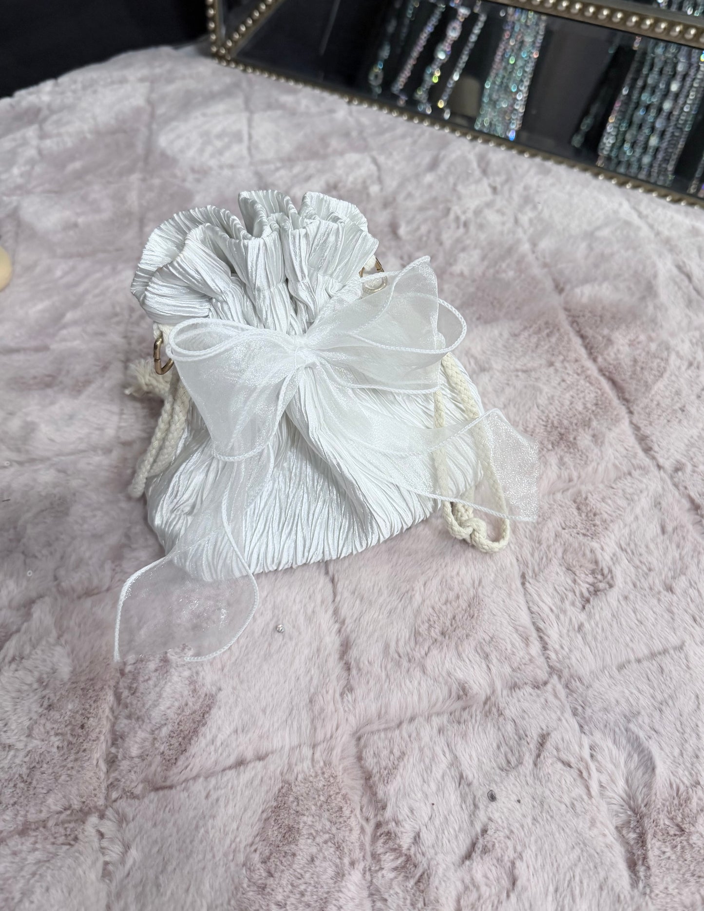 Lora Off white purse