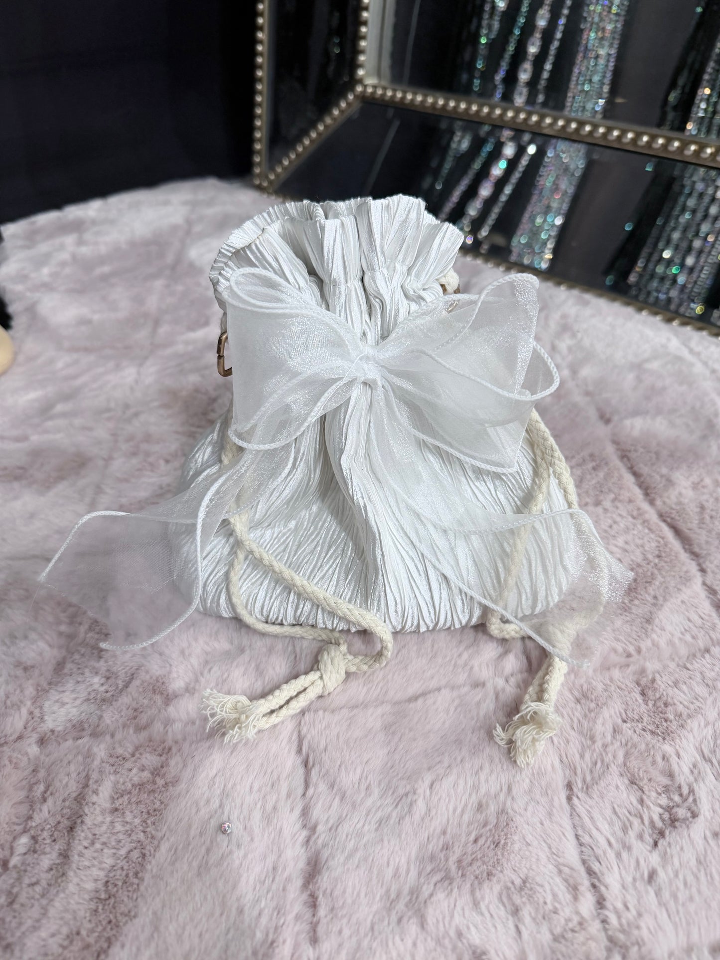 Lora Off white purse