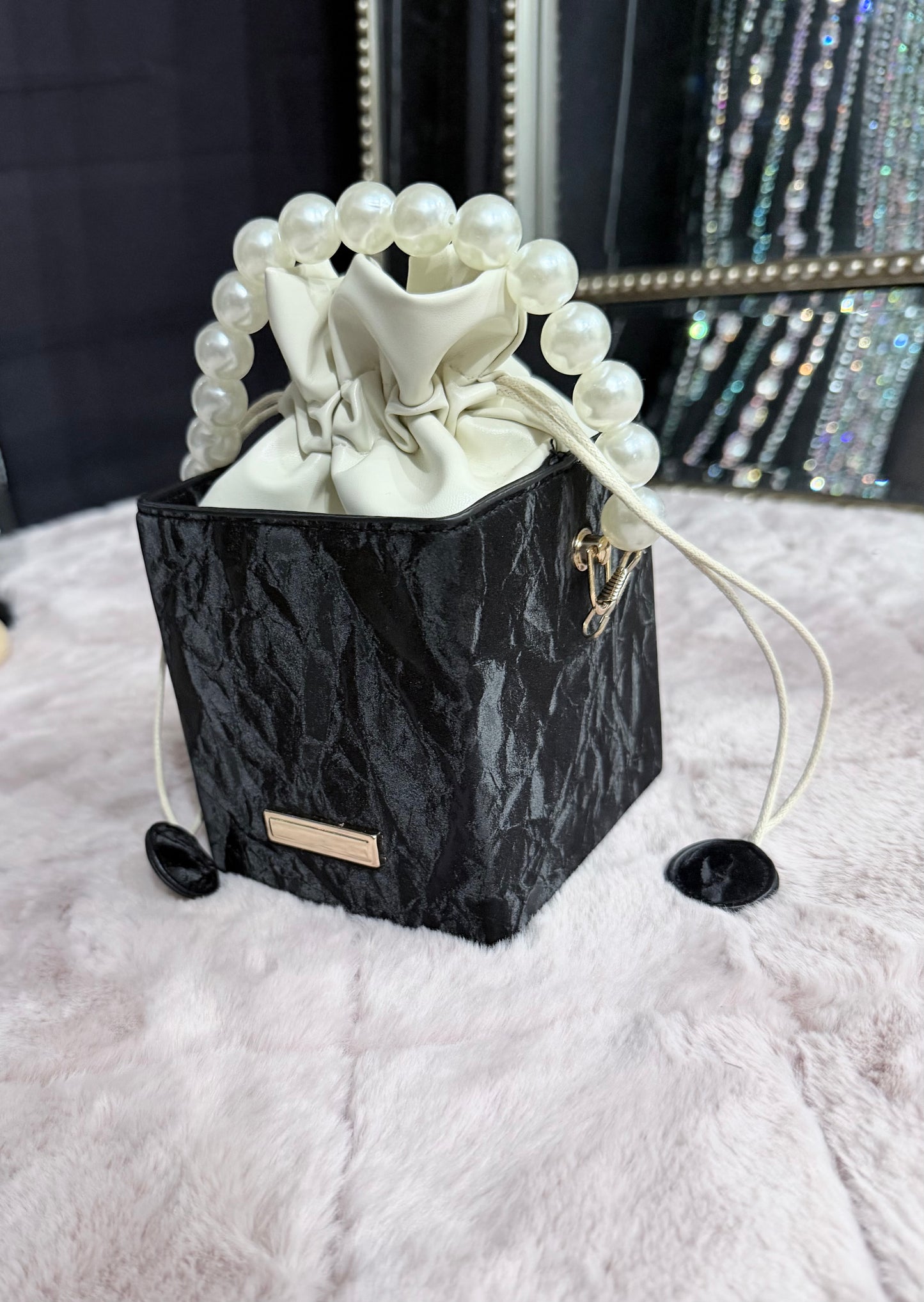 Mini Purse (Velvet leather pearl combo )