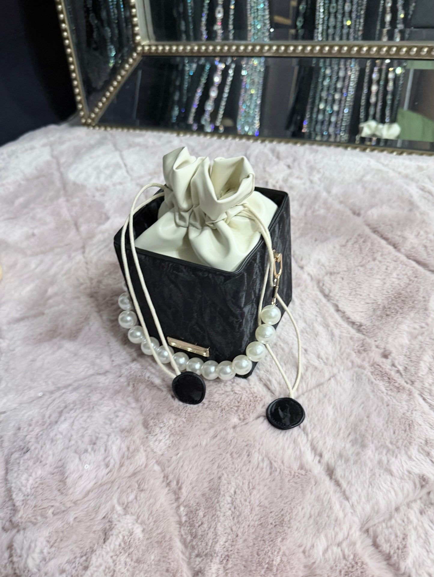 Mini Purse (Velvet leather pearl combo )
