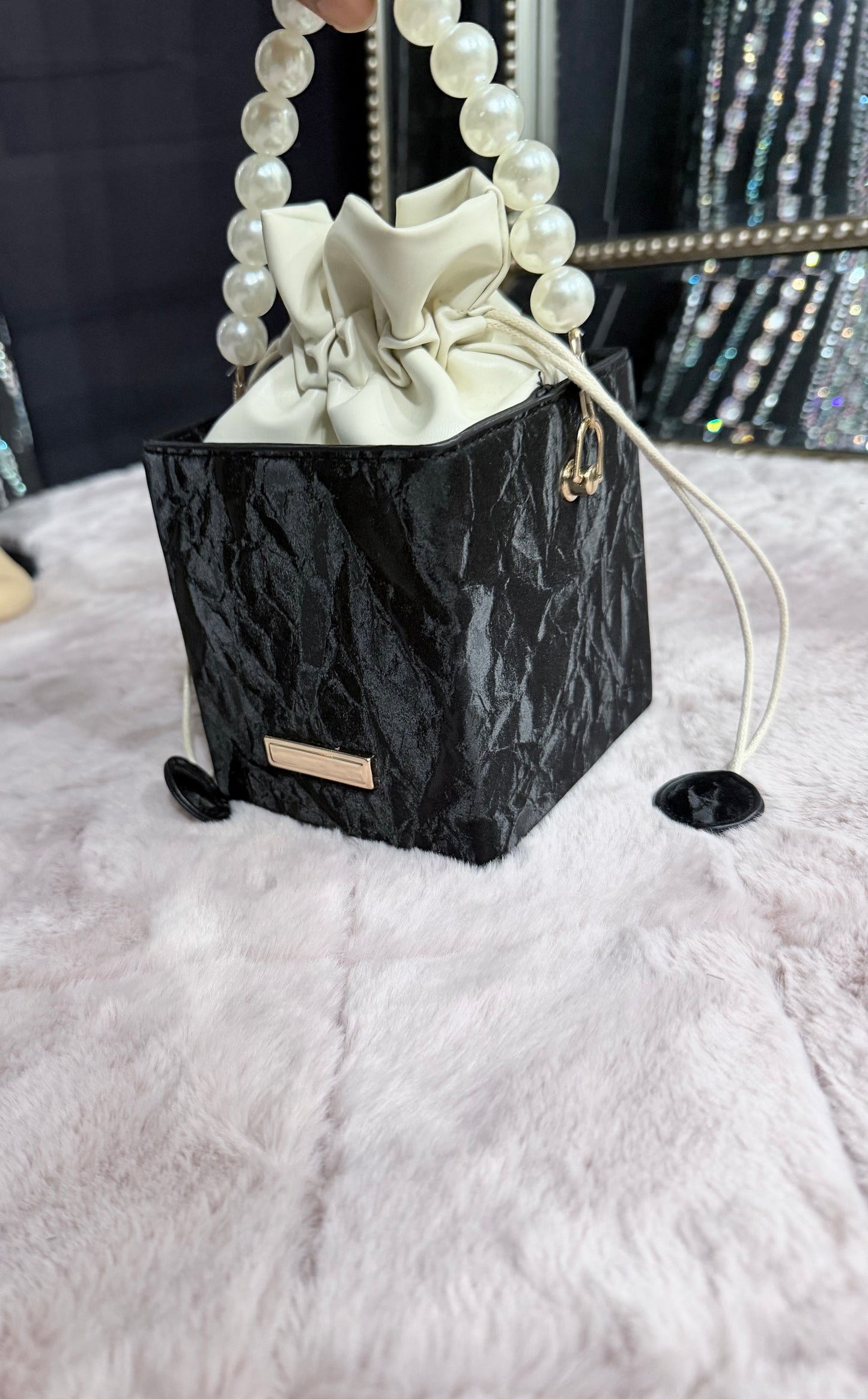 Mini Purse (Velvet leather pearl combo )